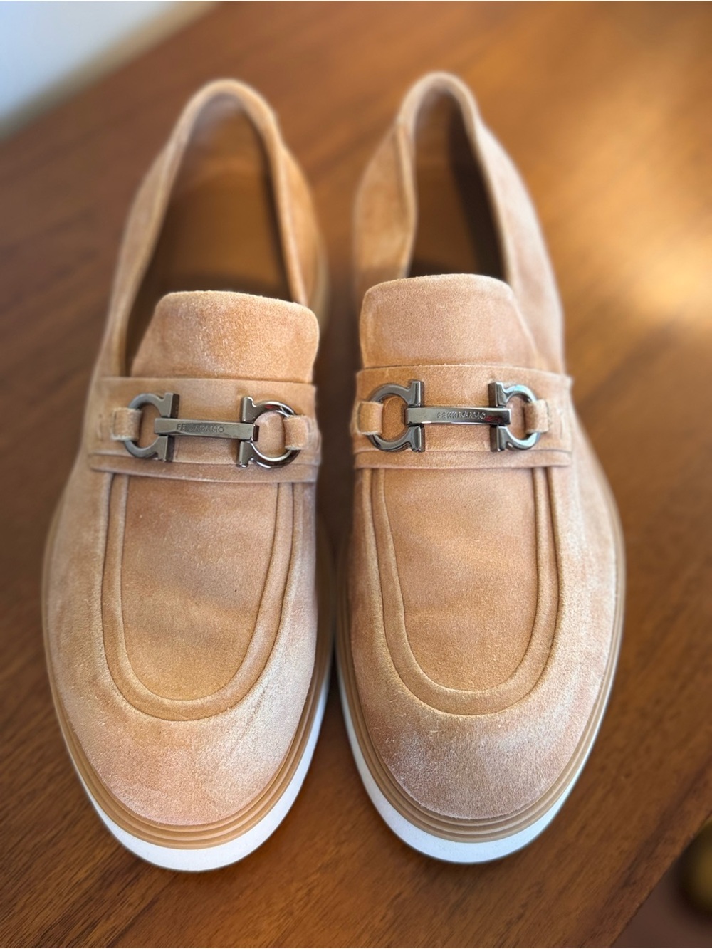 Ferragamo Men's Tan Suede Gancini Bit Loafers Sport Sole Size 8M With Box